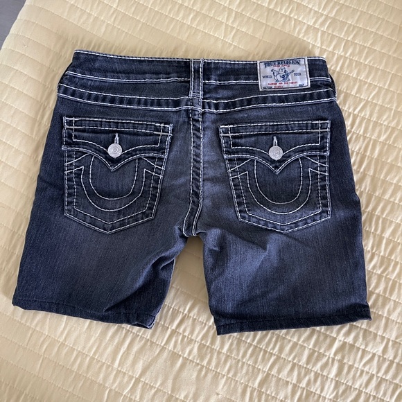 True Religion 2 Shorts - Picture 9 of 10